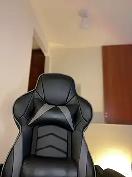 Snapshot of gretta_kler1 chatting on 01/23/25, 12:52 gretta kler1 online show from 01/23/25, 12:52