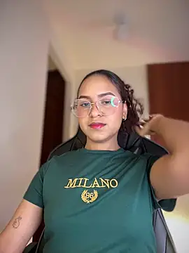 Snapshot of gretta_kler1 chatting on 02/06/25, 01:32 gretta kler1 online show from 02/06/25, 01:32