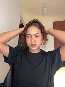 Snapshot of gretta_kler1 chatting on 02/12/25, 01:27 gretta kler1 online show from 02/12/25, 01:27