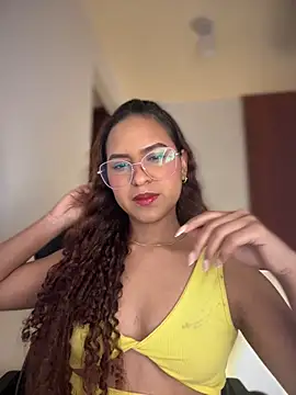 Snapshot of gretta_kler1 chatting on 02/12/25, 08:18 gretta kler1 online show from 02/12/25, 08:18