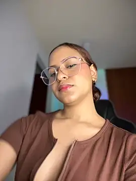 Snapshot of gretta_kler1 chatting on 02/27/25, 05:36 gretta kler1 online show from 02/27/25, 05:36