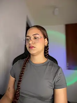 Snapshot of gretta_kler1 chatting on 03/01/25, 02:23 gretta kler1 online show from 03/01/25, 02:23