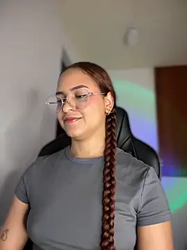 Snapshot of gretta_kler1 chatting on 03/01/25, 05:27 gretta kler1 online show from 03/01/25, 05:27