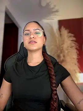 Snapshot of gretta_kler1 chatting on 10/12/25, 08:19 gretta kler1 online show from 10/12/25, 08:19