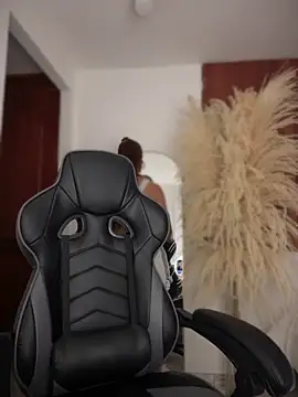 Snapshot of gretta_kler1 chatting on 10/17/25, 11:24 gretta kler1 online show from 10/17/25, 11:24