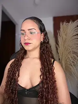 Snapshot of gretta_kler1 chatting on 12/17/25, 08:59 gretta kler1 online show from 12/17/25, 08:59