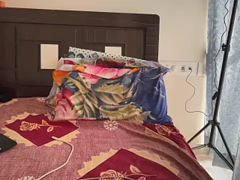 Snapshot of lovbombayduck11 chatting on 02/18/25, 08:59 lovbombayduck11 online show from 02/18/25, 08:59