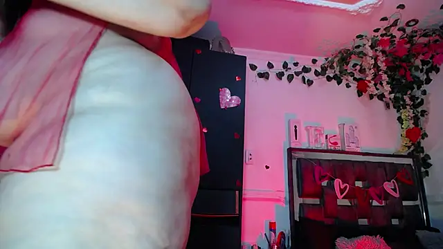 emma hoot1 online show from 02/18/25, 11:30