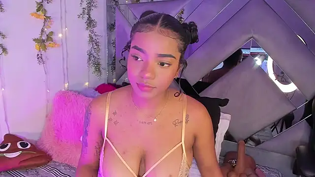 Iris hott1 online show from 03/07/25, 08:33