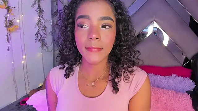 Iris hott1 online show from 03/18/25, 08:26