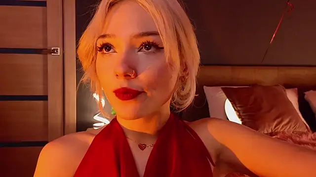 SandraBoyl online show from 03/07/25, 04:13