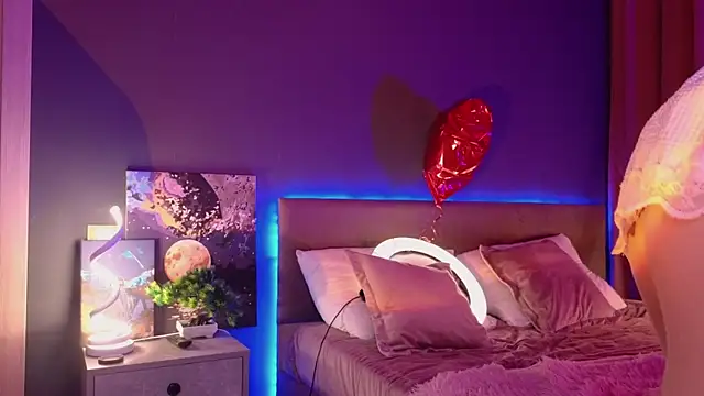 SandraBoyl online show from 03/18/25, 04:15