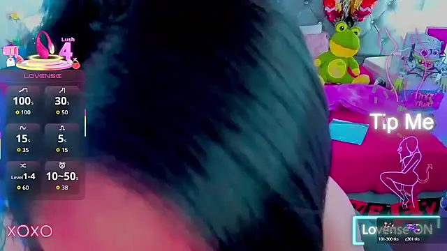 Snapshot of NatalieHarris chatting on 10/18/25, 07:14 NatalieHarris online show from 10/18/25, 07:14