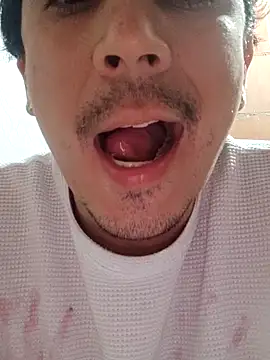 Snapshot of Rejy1992 chatting on 02/14/25, 02:02 Rejy1992 online show from 02/14/25, 02:02