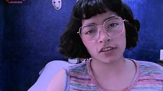 Snapshot of NinaYellow chatting on 12/02/24, 02:08 NinaYellow online show from 12/02/24, 02:08