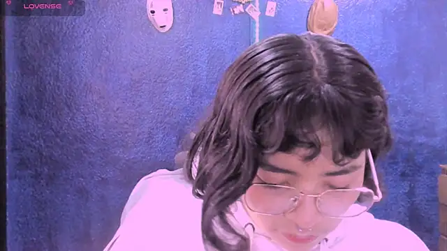 Snapshot of NinaYellow chatting on 12/09/24, 03:22 NinaYellow online show from 12/09/24, 03:22