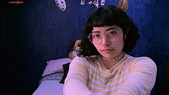 Snapshot of NinaYellow chatting on 02/12/25, 02:54 NinaYellow online show from 02/12/25, 02:54