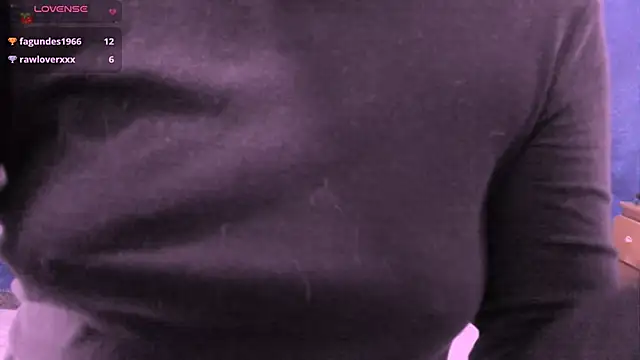 Snapshot of NinaYellow chatting on 02/18/25, 04:16 NinaYellow online show from 02/18/25, 04:16