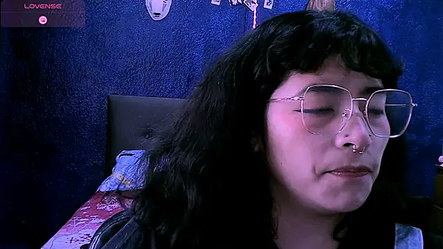 Snapshot of NinaYellow chatting on 09/12/25, 03:45 NinaYellow online show from 09/12/25, 03:45