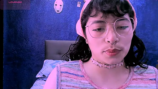 Snapshot of NinaYellow chatting on 09/23/25, 12:52 NinaYellow online show from 09/23/25, 12:52