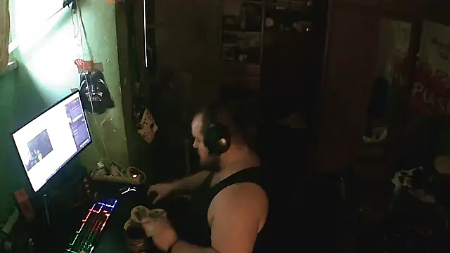 Snapshot of perversalus chatting on 01/11/25, 08:33 perversalus online show from 01/11/25, 08:33