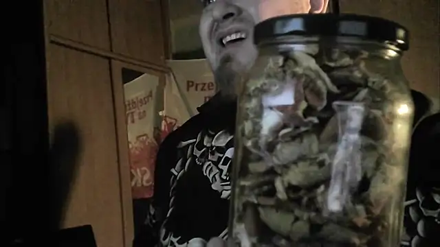 Snapshot of perversalus chatting on 02/09/25, 10:43 perversalus online show from 02/09/25, 10:43