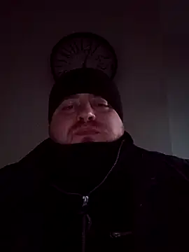 Snapshot of perversalus chatting on 02/21/25, 04:05 perversalus online show from 02/21/25, 04:05