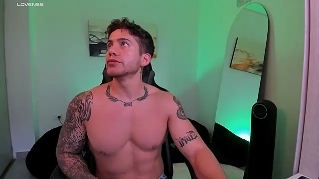 Snapshot of LucianSinclair chatting on 02/09/25, 05:54 LucianSinclair online show from 02/09/25, 05:54