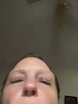 Snapshot of Everlyrose27 chatting on 01/09/25, 09:48 Everlyrose27 online show from 01/09/25, 09:48