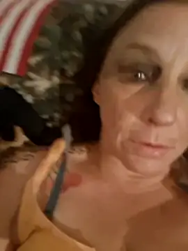 Snapshot of Everlyrose27 chatting on 12/19/25, 07:15 Everlyrose27 online show from 12/19/25, 07:15