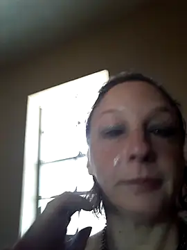 Everlyrose27 online show from 02/28/26, 05:47