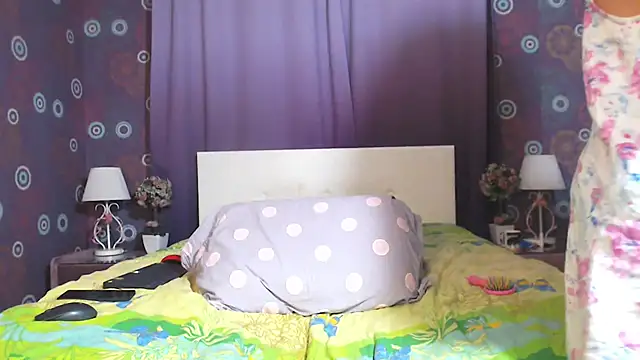 Snapshot of SquirtyAlice chatting on 03/15/25, 02:35 SquirtyAlice online show from 03/15/25, 02:35