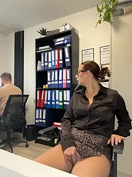 Hii Lolla online show from 09/18/25, 06:04