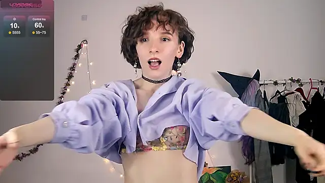 Snapshot of Violet_Veliya chatting on 11/28/25, 05:37 Violet Veliya online show from 11/28/25, 05:37