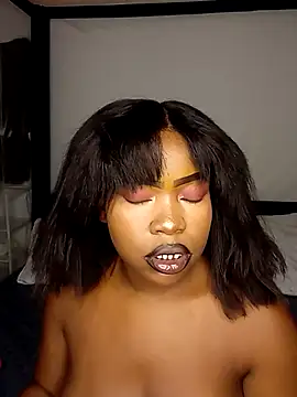 Snapshot of rosey_cheeks chatting on 10/31/25, 12:44 rosey cheeks online show from 10/31/25, 12:44