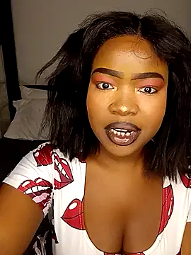 Snapshot of rosey_cheeks chatting on 11/02/25, 12:24 rosey cheeks online show from 11/02/25, 12:24