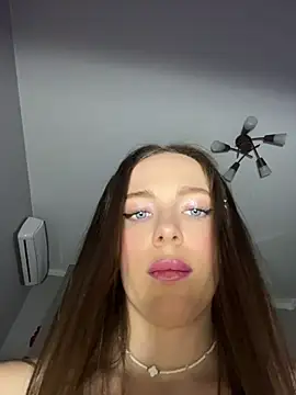 Snapshot of -SweetDi- chatting on 06/07/26, 05:38 -SweetDi- online show from 06/07/26, 05:38