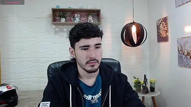 Snapshot of DmitriSanders chatting on 01/10/25, 05:24 DmitriSanders online show from 01/10/25, 05:24