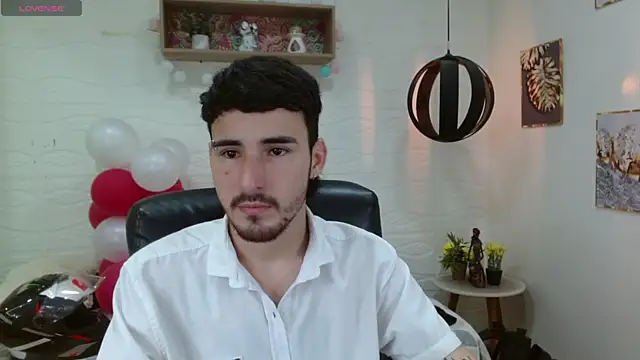 Snapshot of DmitriSanders chatting on 02/27/25, 08:53 DmitriSanders online show from 02/27/25, 08:53