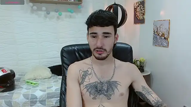 Snapshot of DmitriSanders chatting on 02/28/25, 08:50 DmitriSanders online show from 02/28/25, 08:50