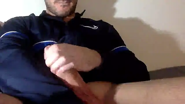 Snapshot of mainnrd chatting on 12/05/24, 11:51 mainnrd online show from 12/05/24, 11:51