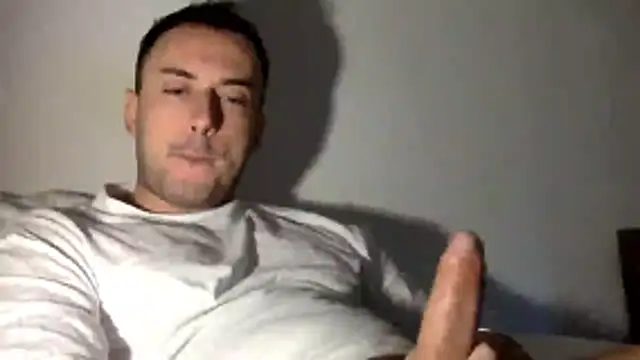 Snapshot of mainnrd chatting on 11/04/25, 08:02 mainnrd online show from 11/04/25, 08:02