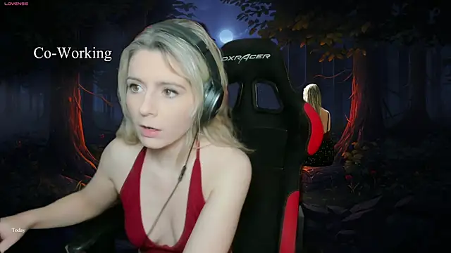 Lisaonthemoon online show from 02/16/25, 04:53