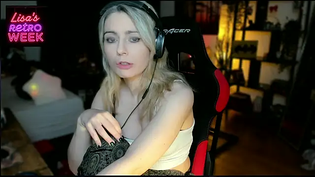 Lisaonthemoon online show from 02/18/25, 08:03