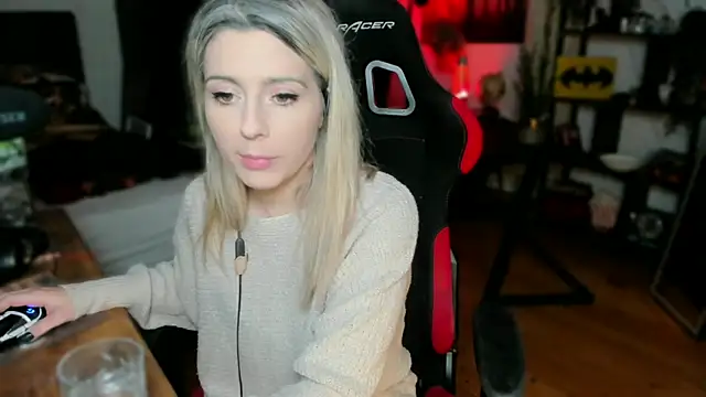 Lisaonthemoon online show from 03/16/25, 06:12