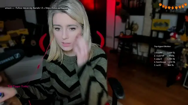 Lisaonthemoon online show from 10/08/25, 07:22