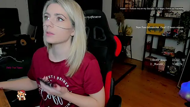 Lisaonthemoon online show from 12/17/25, 09:21