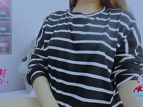 Snapshot of Linh_diudang chatting on 12/18/25, 02:28 Linh diudang online show from 12/18/25, 02:28