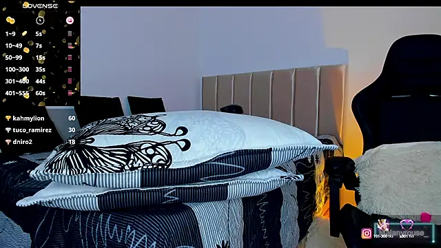 melanyrouse1 online show from 02/01/25, 09:29