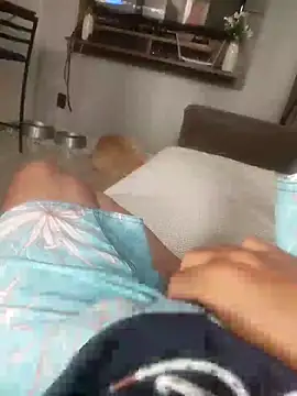 Snapshot of dredre1069 chatting on 12/22/25, 06:49 dredre1069 online show from 12/22/25, 06:49